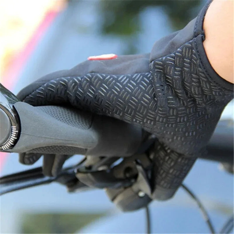 Ultimate Winter Cycling Gloves with Touchscreen Technology for Men and Women - Perfect for Outdoor Adventures!